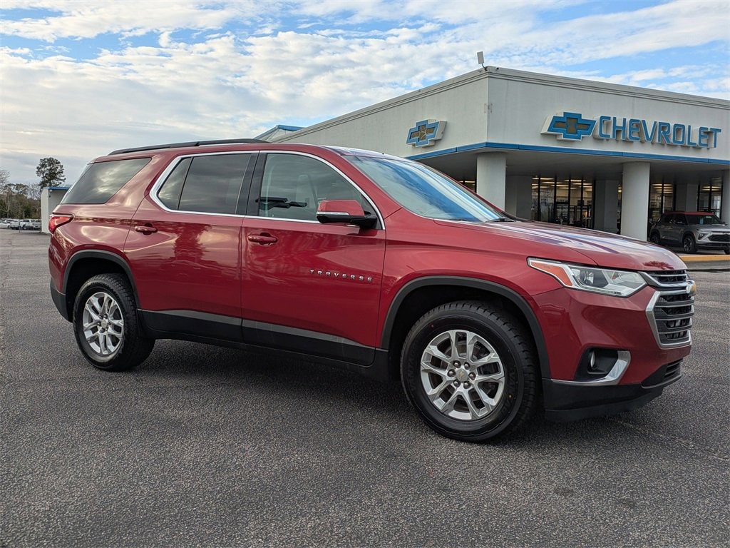 Used 2019 Chevrolet Traverse 1LT with VIN 1GNERGKW7KJ278114 for sale in Moncks Corner, SC