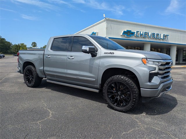 2023 Chevrolet Silverado 1500 High Country photo 2