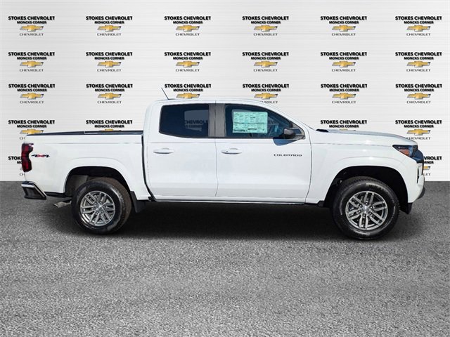 2024 Chevrolet Colorado LT photo 2