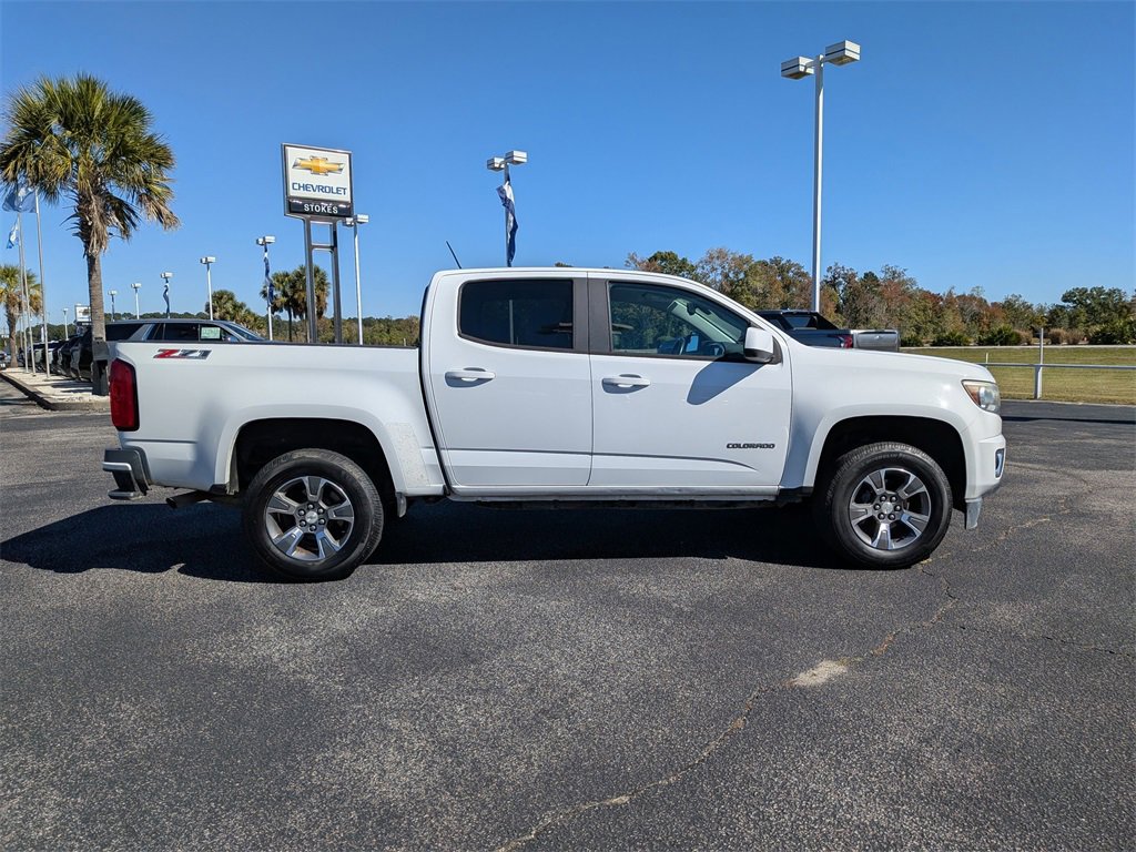 2017 Chevrolet Colorado Z71 photo 3
