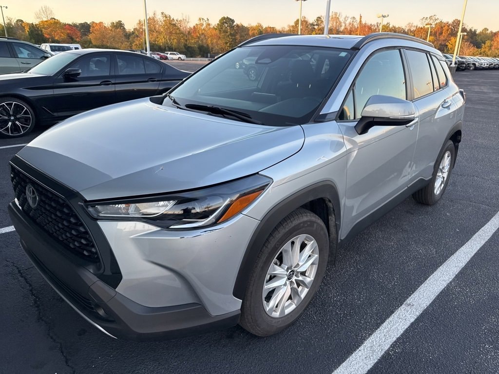 Used 2024 Toyota Corolla Cross LE SUV