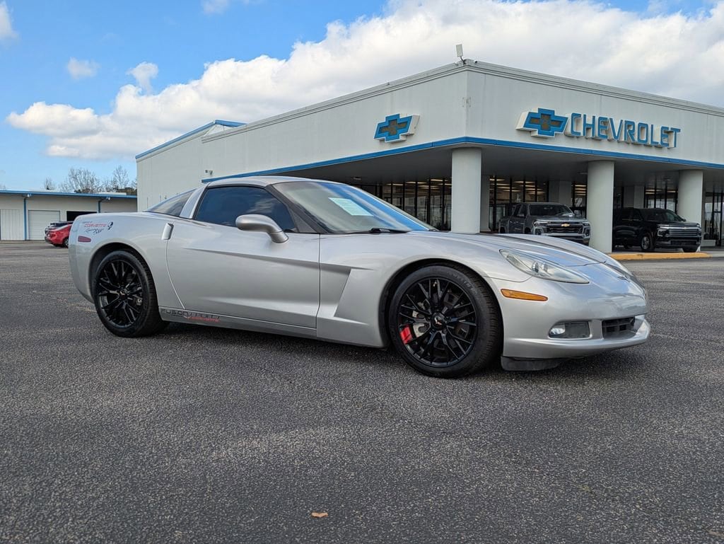 Used 2005 Chevrolet Corvette Base with VIN 1G1YY24U555117256 for sale in Moncks Corner, SC