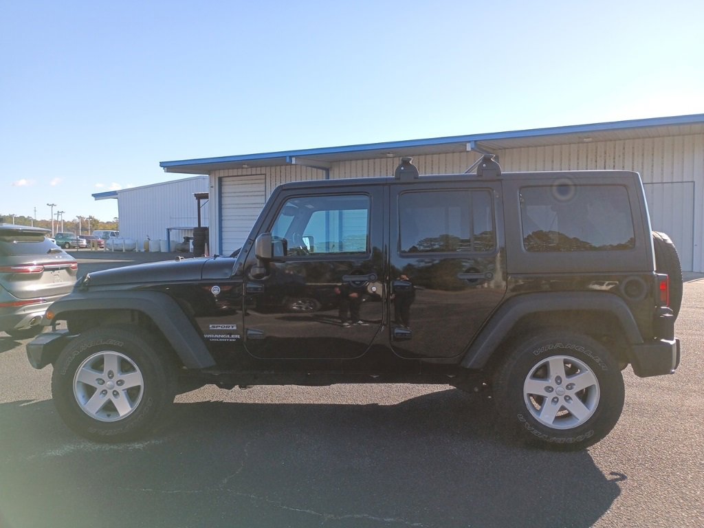 2016 Jeep Wrangler Unlimited Sport photo 2