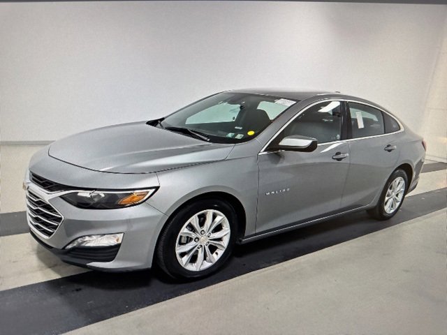 2023 Chevrolet Malibu 1LT photo 2
