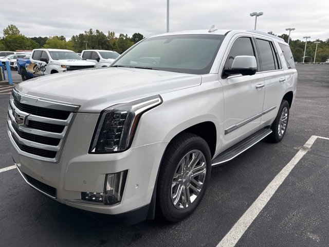 2018 Cadillac Escalade photo 2