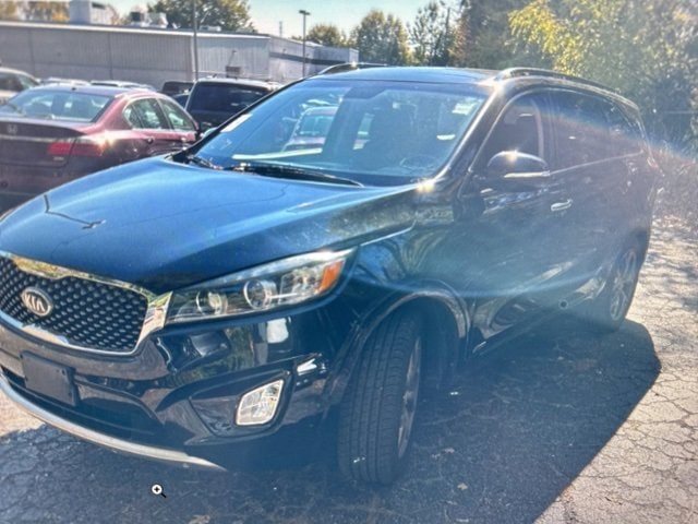 Used 2017 Kia Sorento SX with VIN 5XYPKDA54HG221231 for sale in Moncks Corner, SC