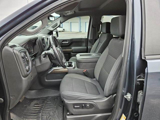 2020 Chevrolet Silverado 1500 RST photo 3