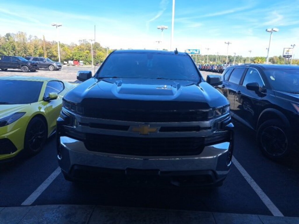 Used 2021 Chevrolet Silverado 1500 LT Truck Crew Cab