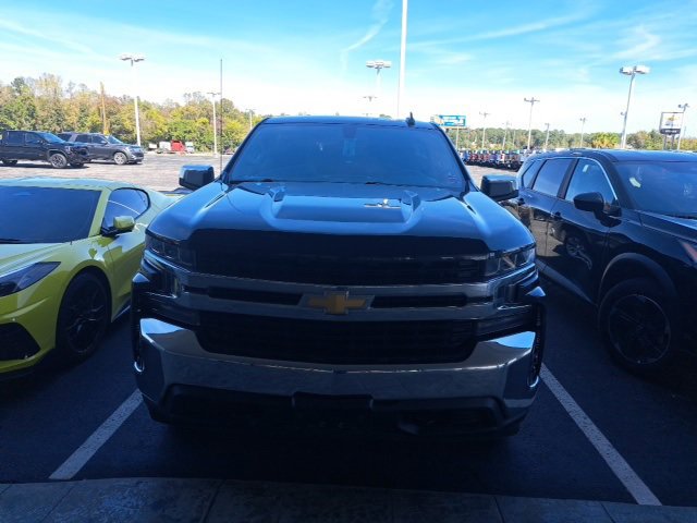 2021 Chevrolet Silverado 1500 LT photo 3