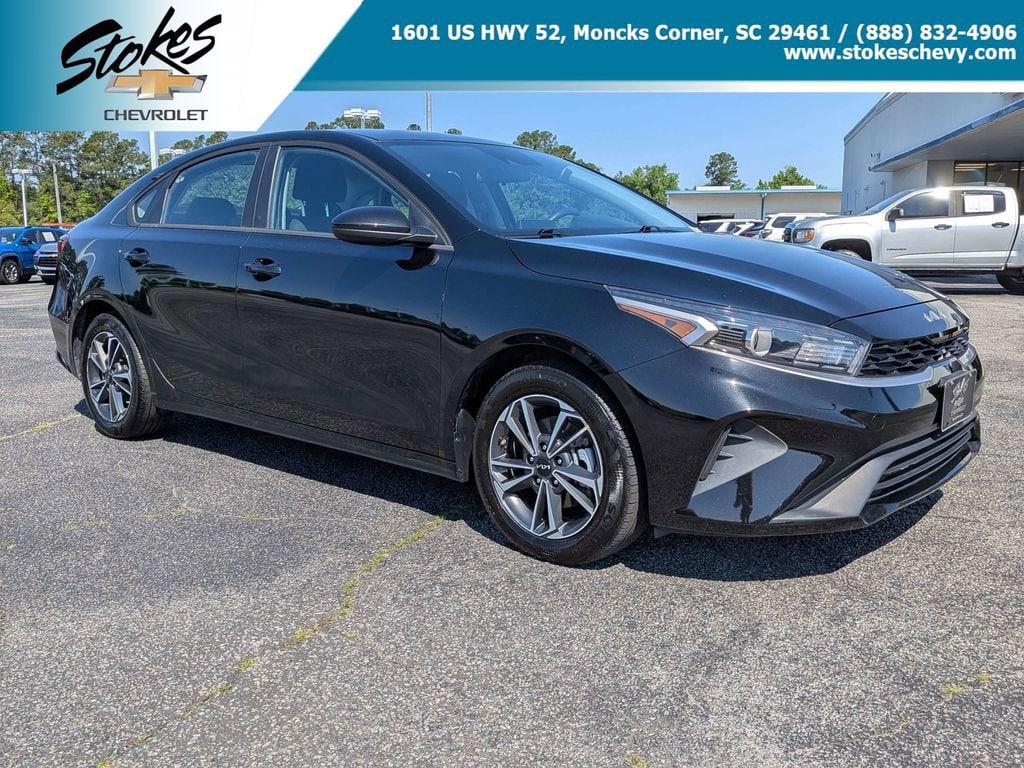 2024 Kia Forte LXS AT's photo