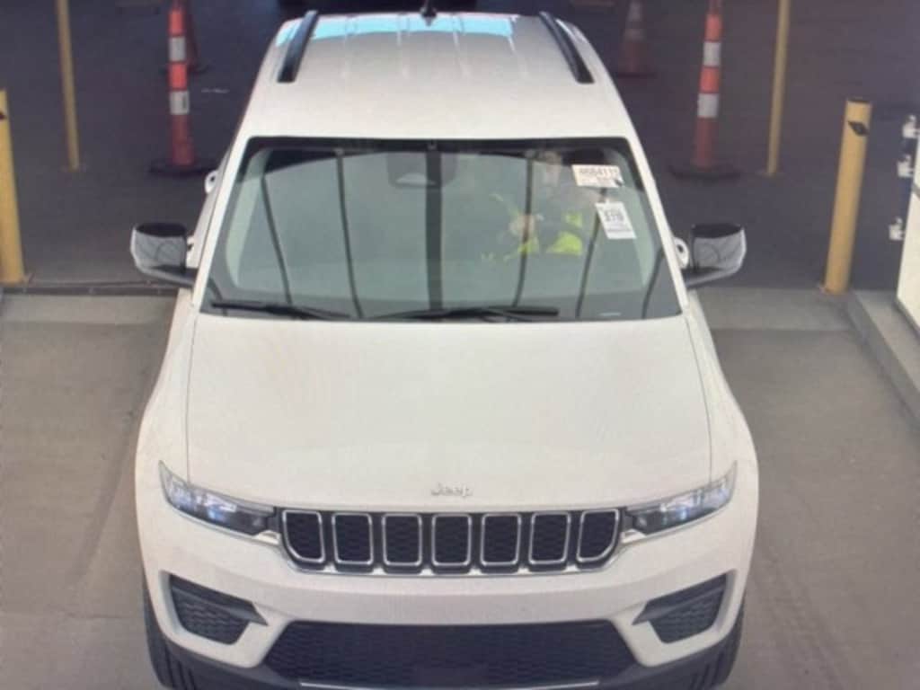 Used 2023 Jeep Grand Cherokee L Laredo SUV