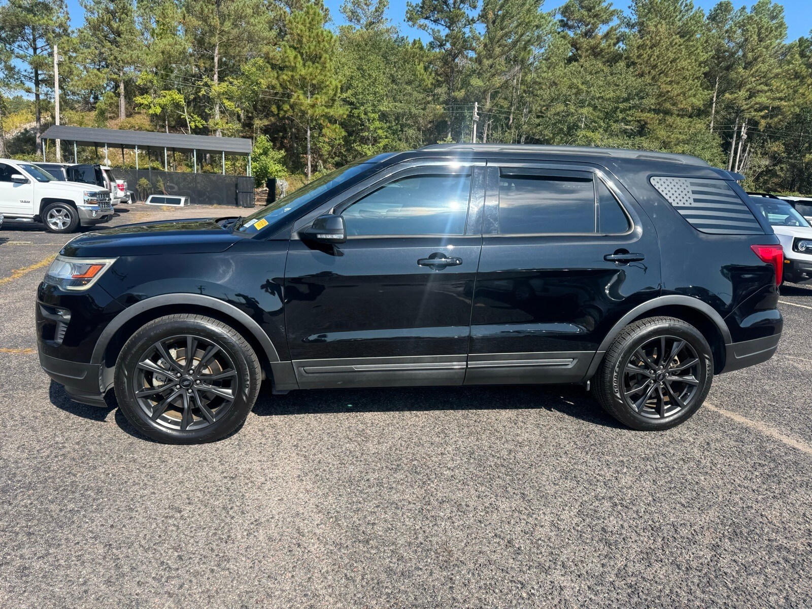 2019 Ford Explorer XLT photo 4