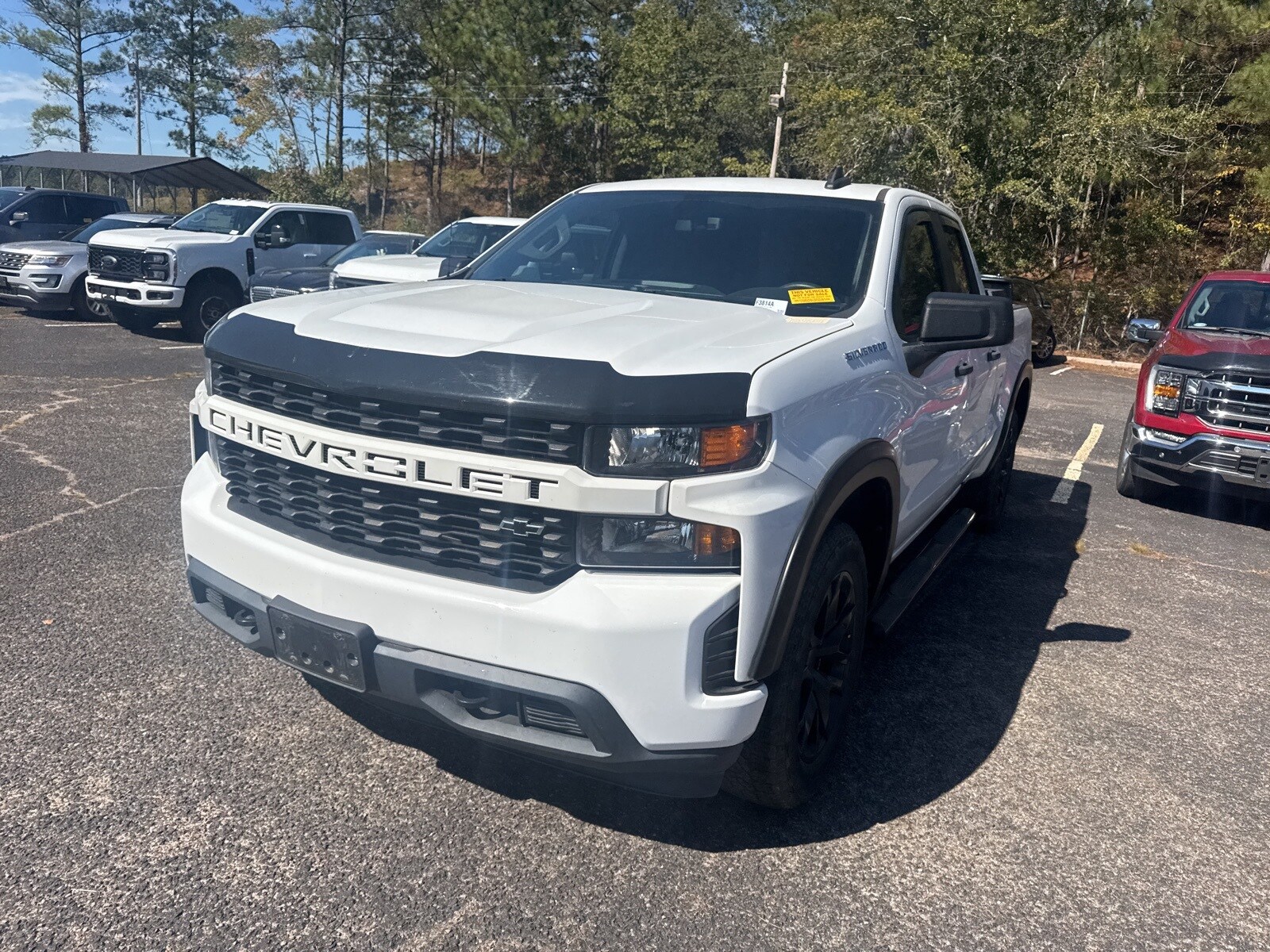2020 Chevrolet Silverado 1500 Custom photo 2