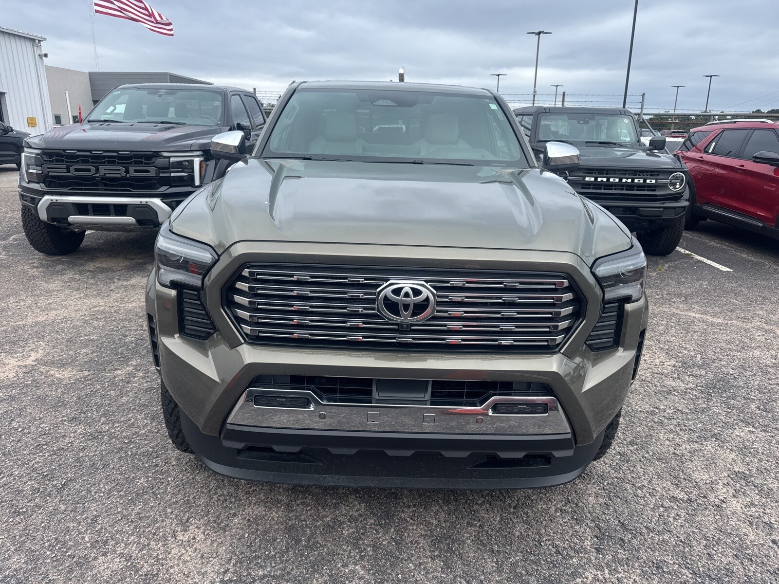 2024 Toyota Tacoma TRD Sport photo 2