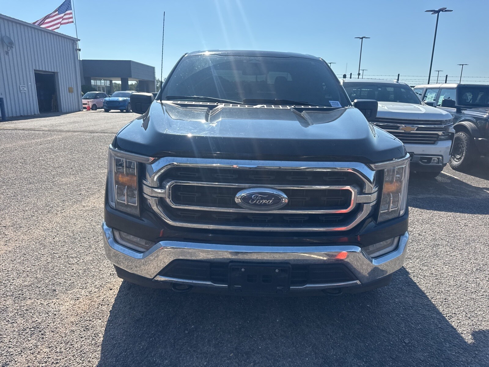 2022 Ford F-150 XLT photo 2
