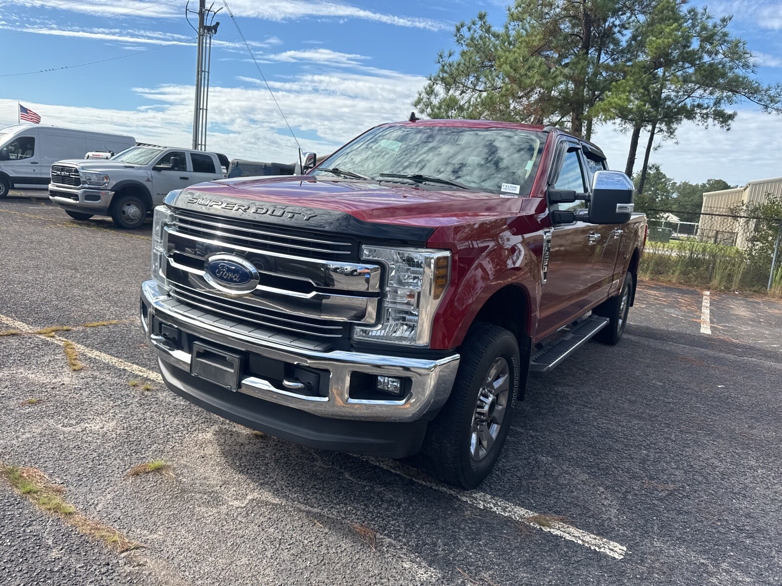2019 Ford F-250 Lariat photo 2