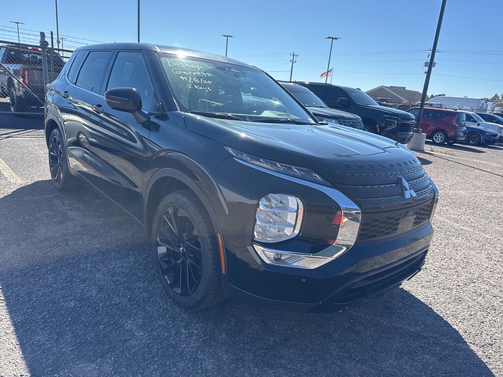 Certified 2023 Mitsubishi Outlander SE SUV
