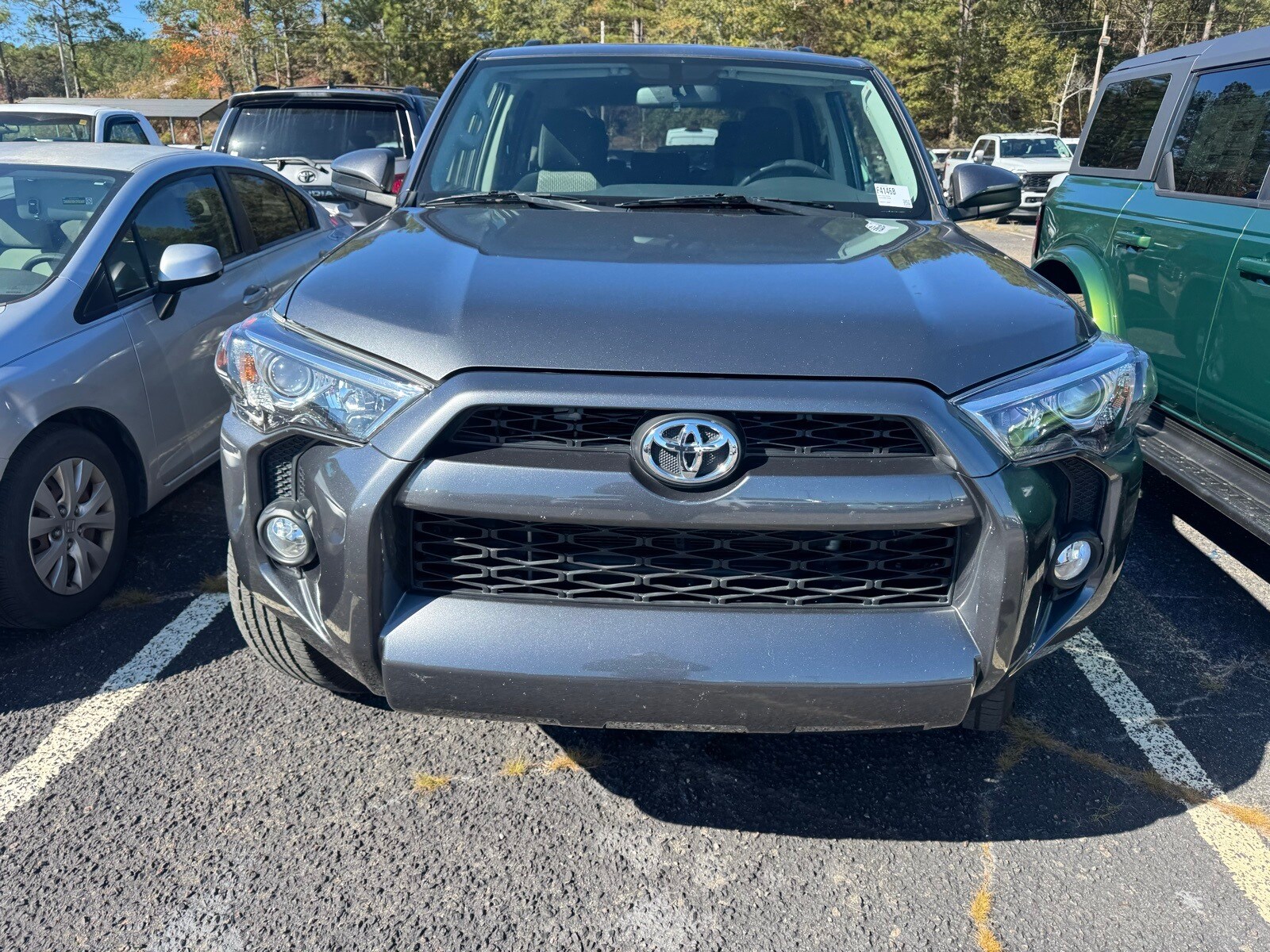 2019 Toyota 4Runner SR5 photo 2