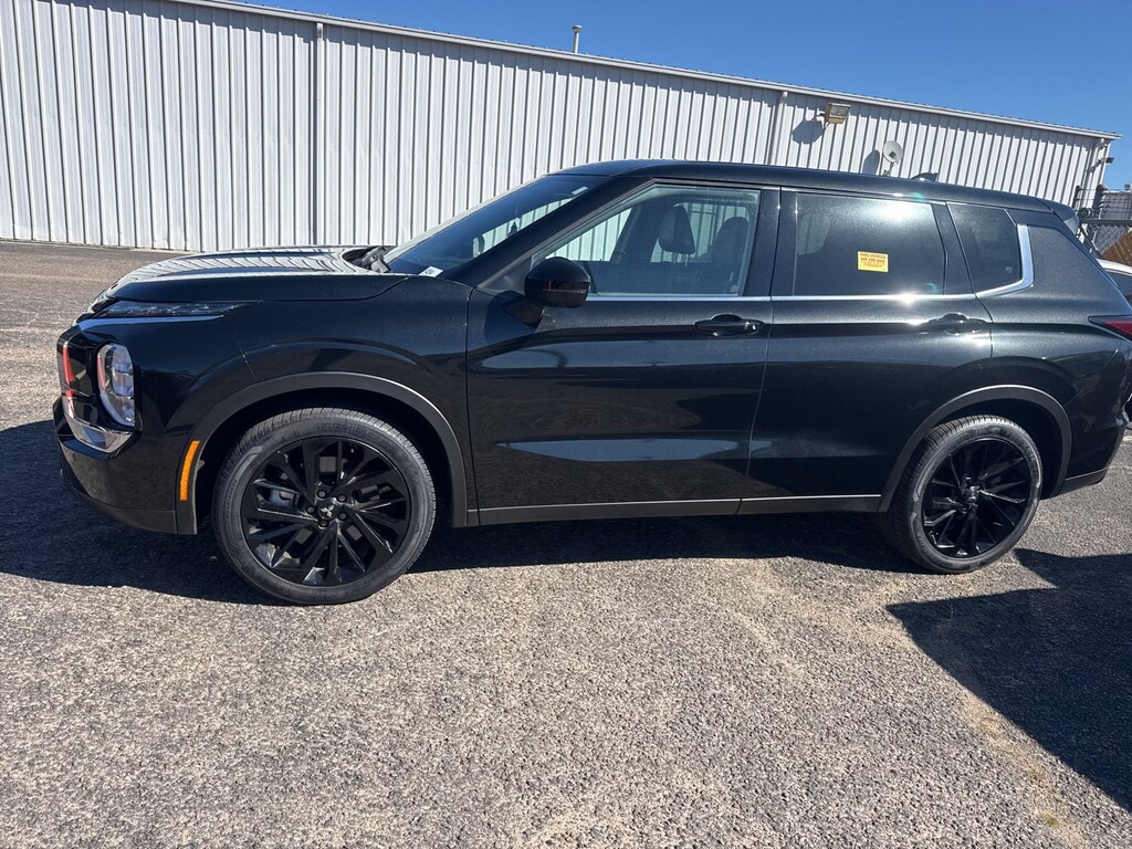 Certified 2023 Mitsubishi Outlander SE SUV