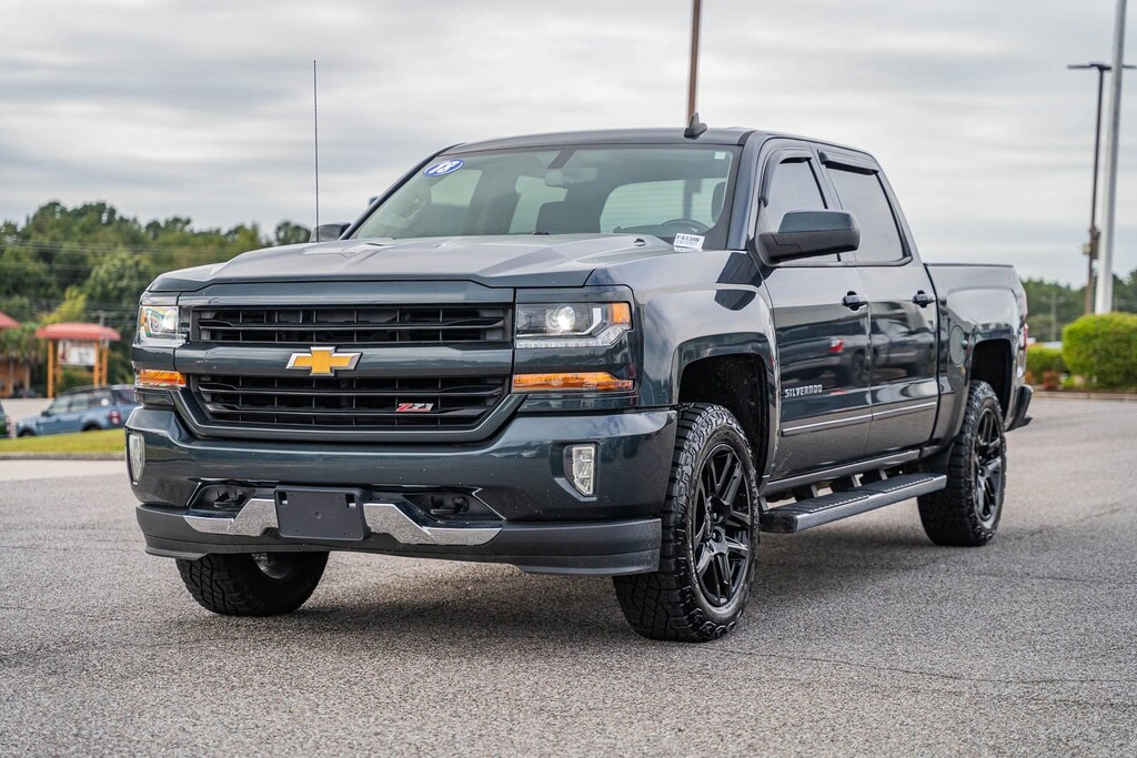 Used 2018 Chevrolet Silverado 1500 LT Truck Crew Cab