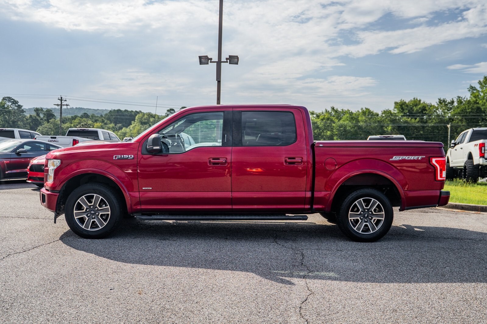 2017 Ford F-150 XLT photo 4