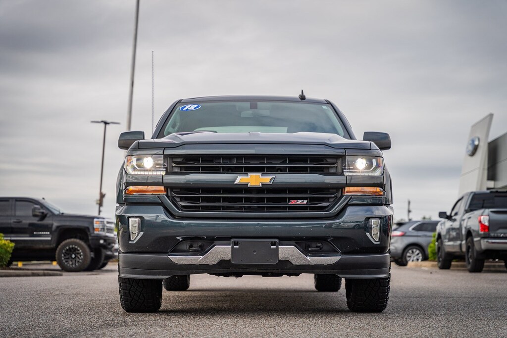 Used 2018 Chevrolet Silverado 1500 LT Truck Crew Cab