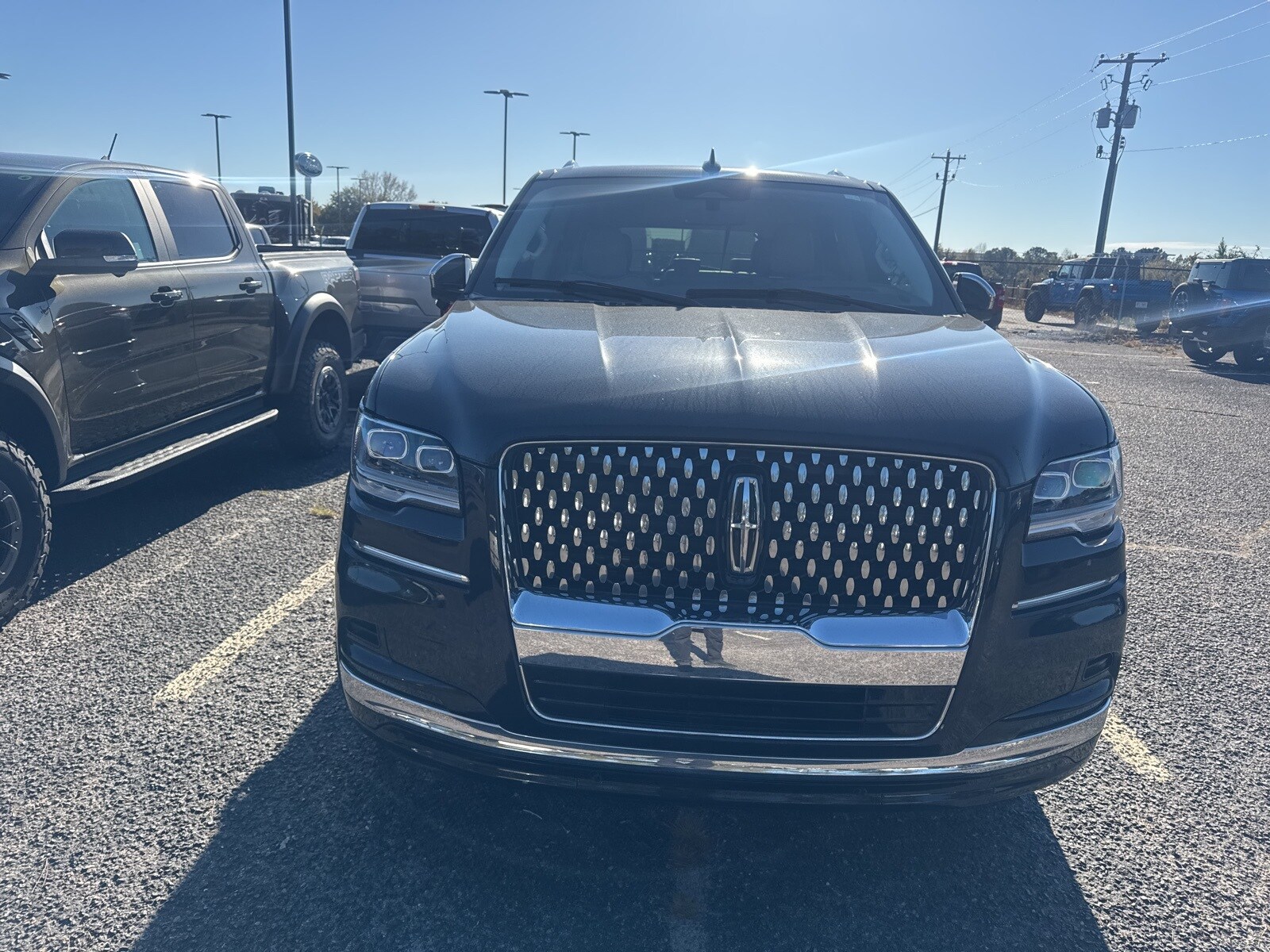 2022 Lincoln Navigator Black Label photo 2
