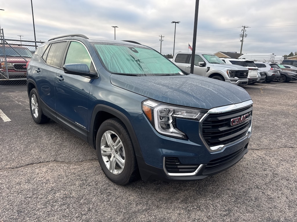 Used 2024 GMC Terrain SLE SUV