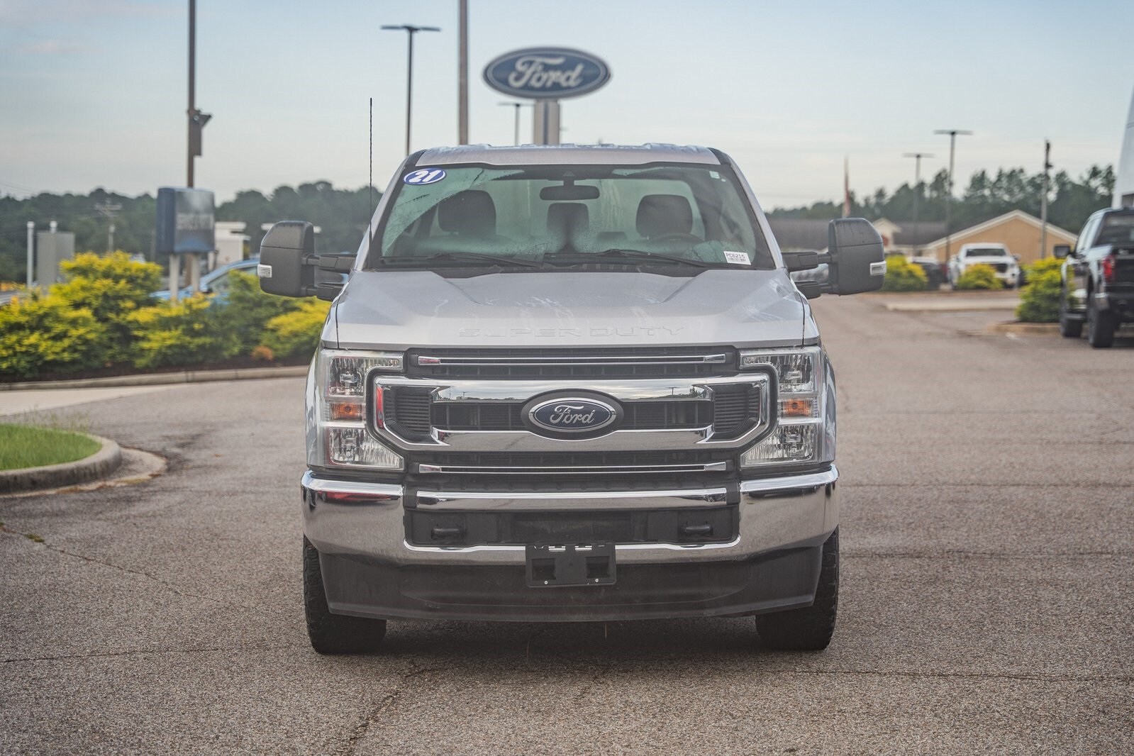 2021 Ford F-250 XLT photo 2
