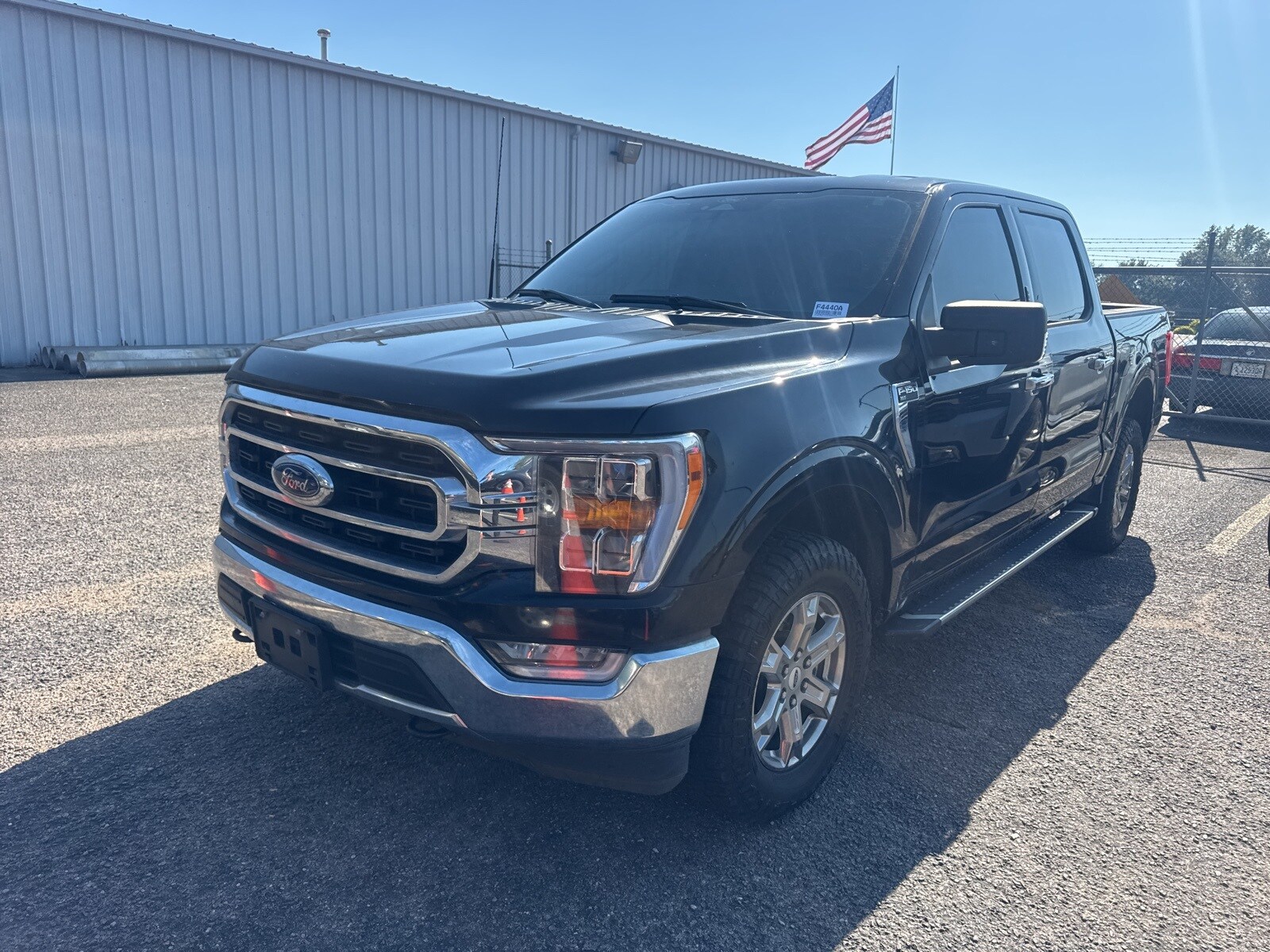 2022 Ford F-150 XLT photo 3