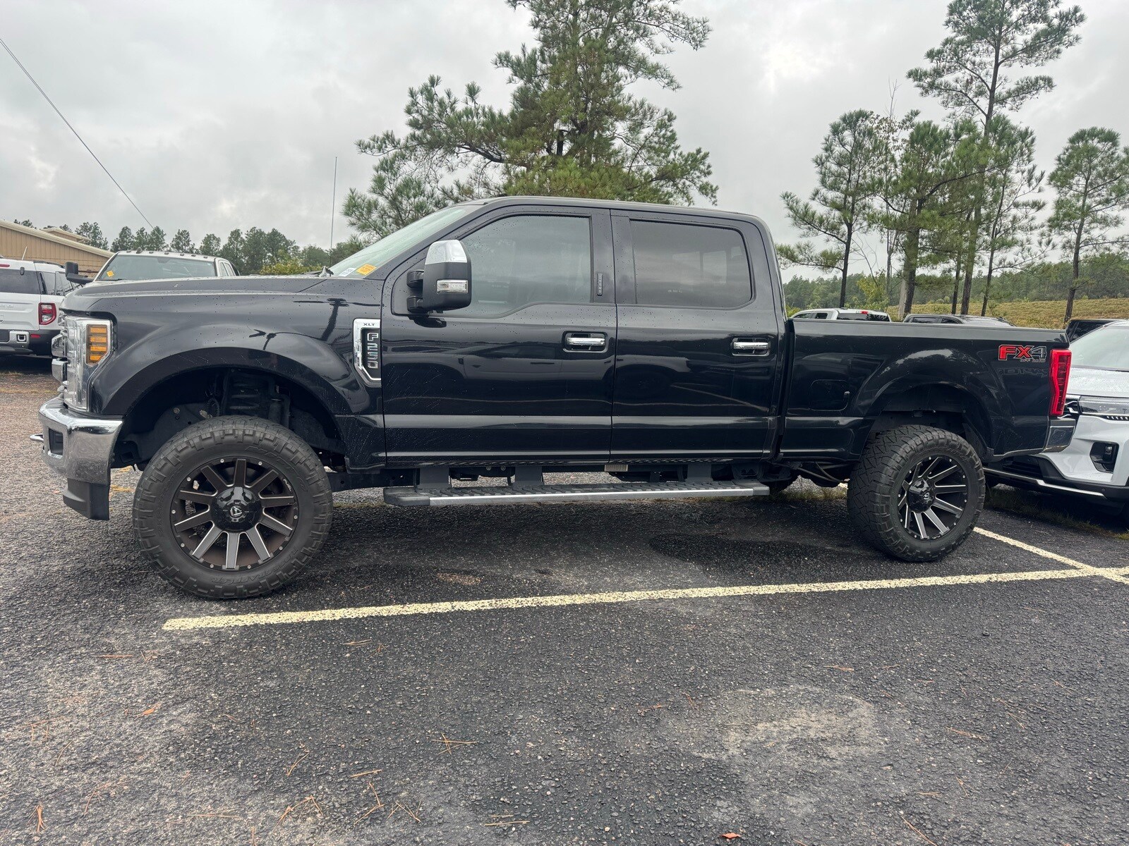 2019 Ford F-250 XLT photo 4