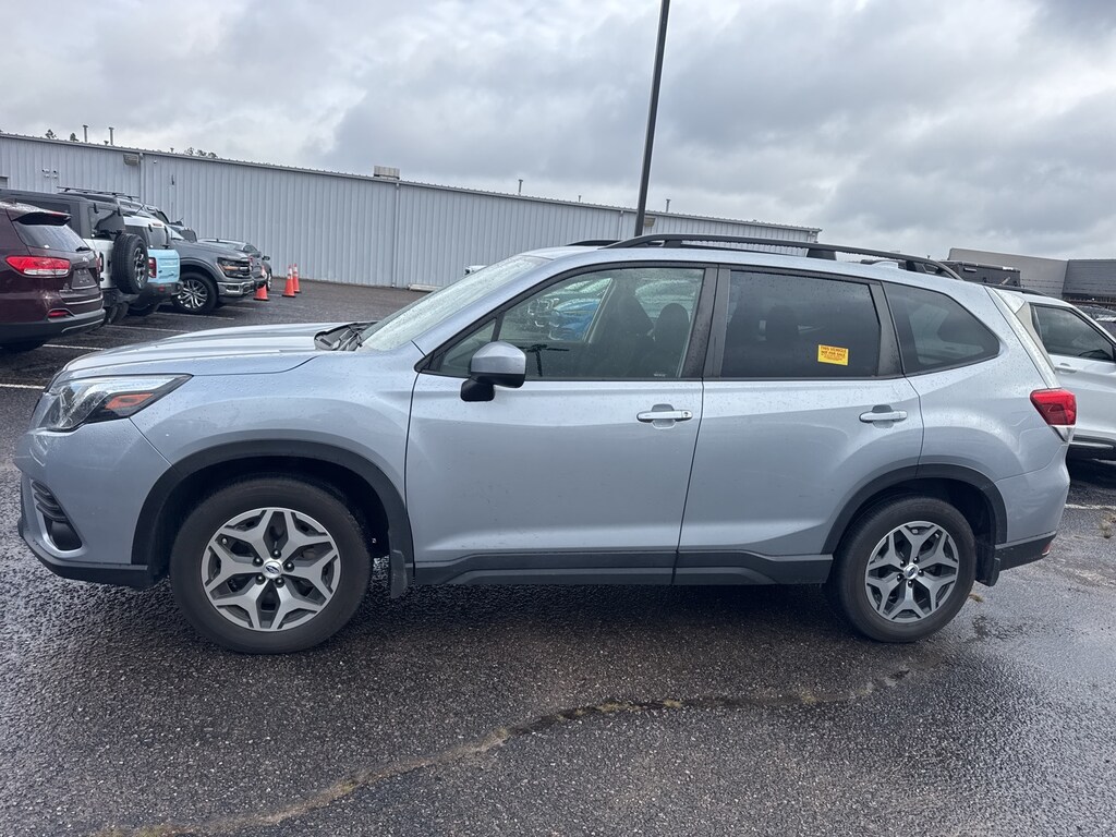 Used 2023 Subaru Forester Premium SUV