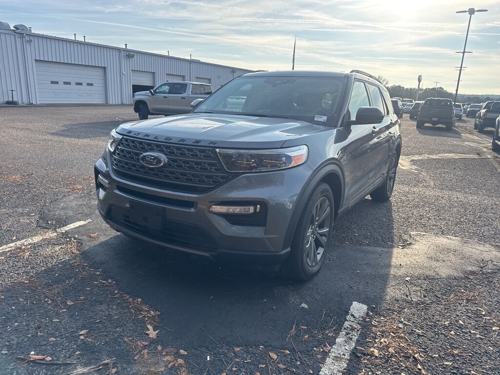 Used 2024 Ford Explorer XLT SUV