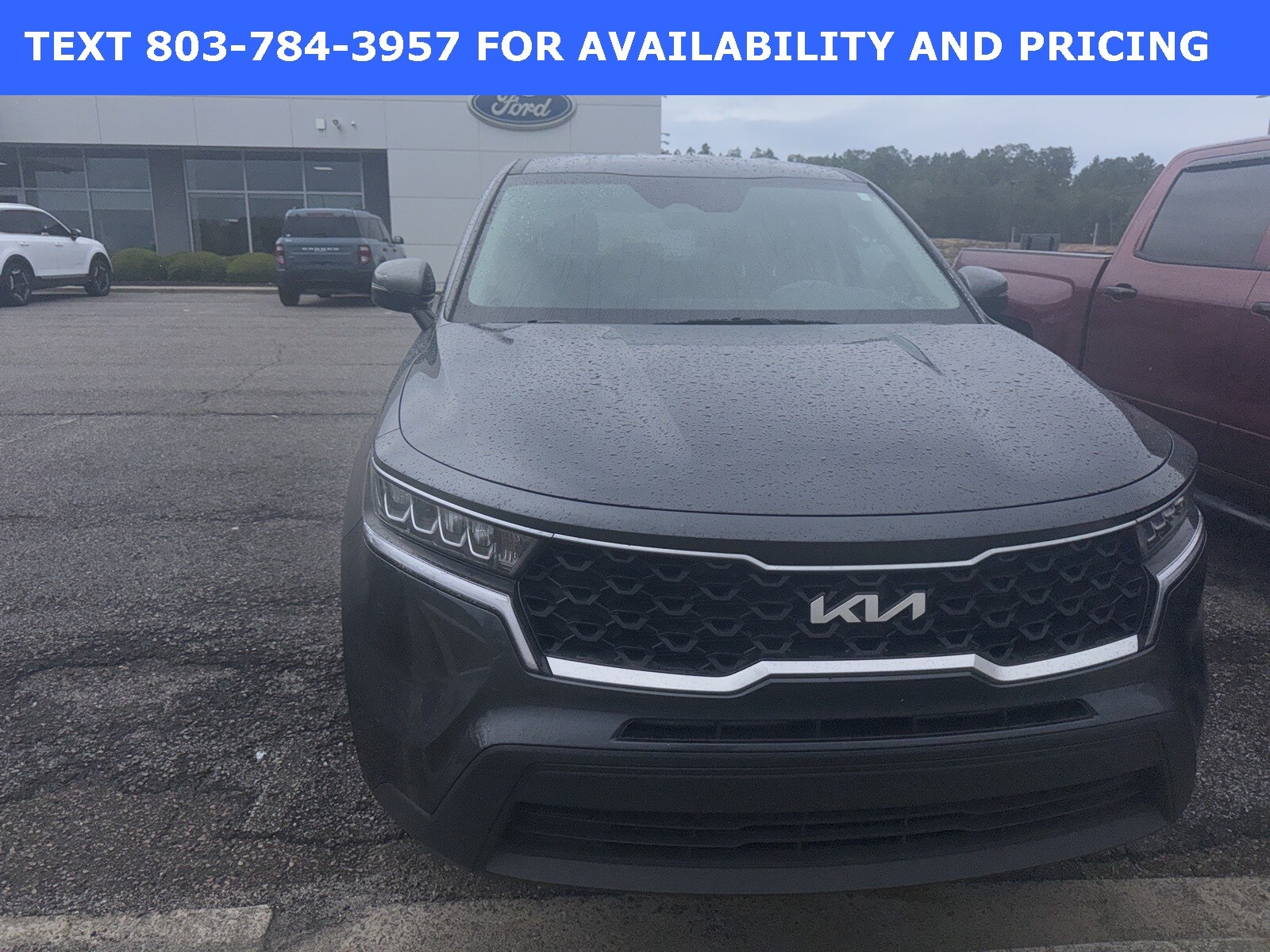 2023 Kia Sorento LX photo 2