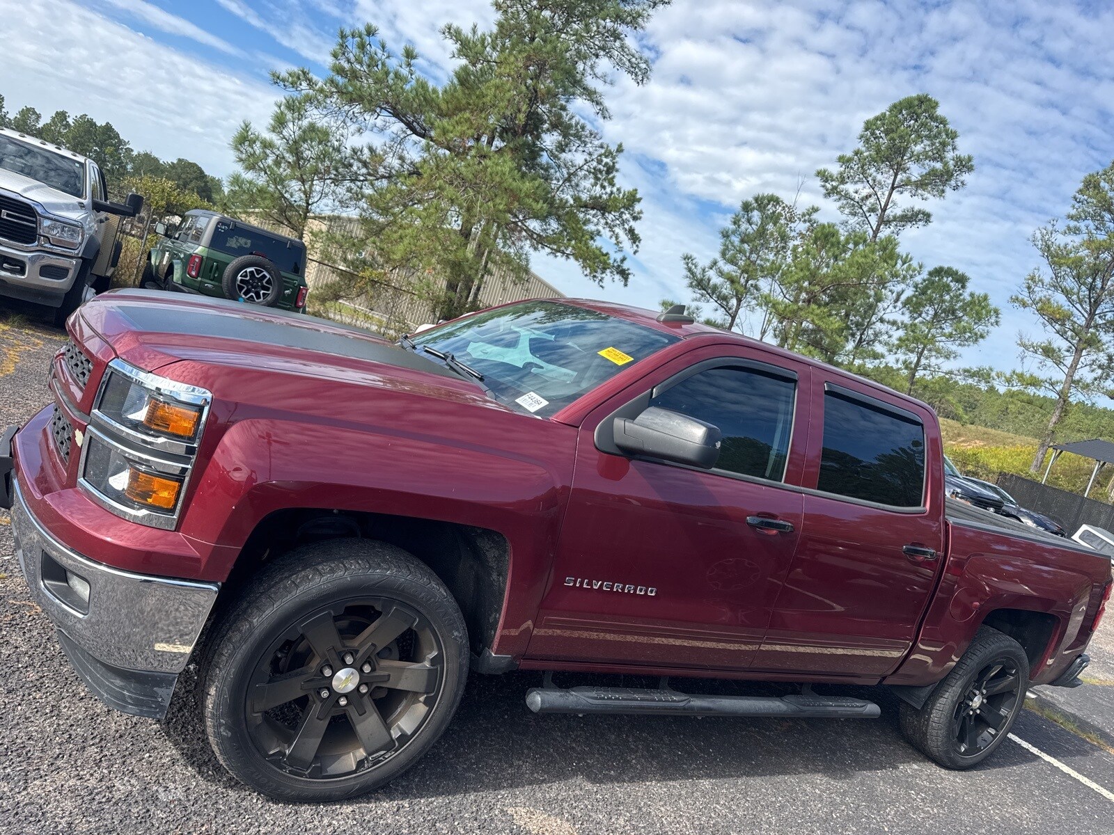 2015 Chevrolet Silverado LT photo 4
