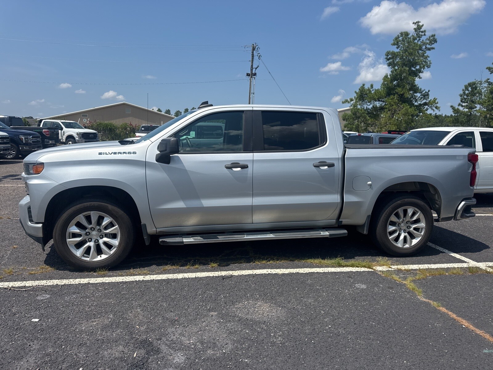 2020 Chevrolet Silverado 1500 Custom photo 4