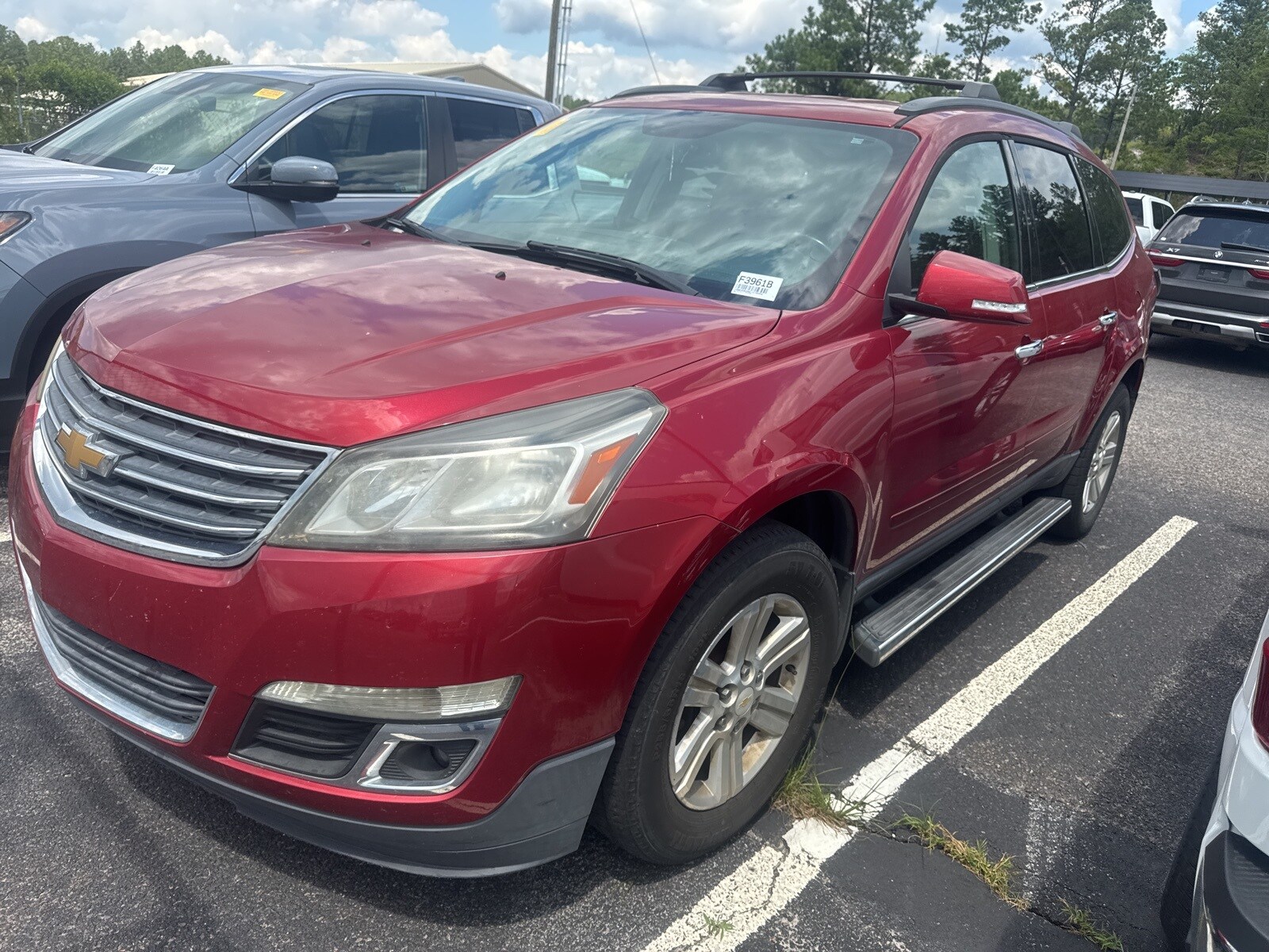 2014 Chevrolet Traverse 2LT photo 2