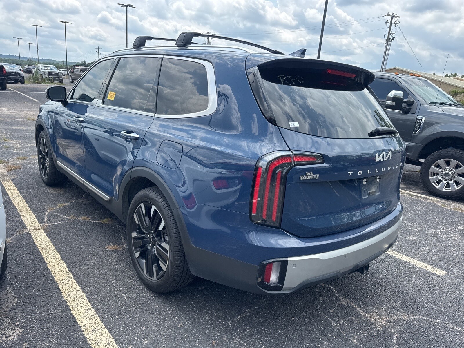 2024 Kia Telluride SX photo 3