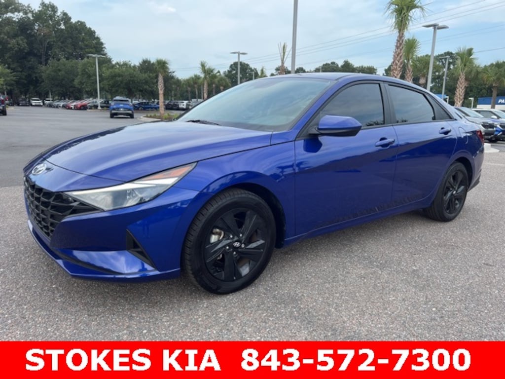 Used 2023 Hyundai Elantra SEL Sedan