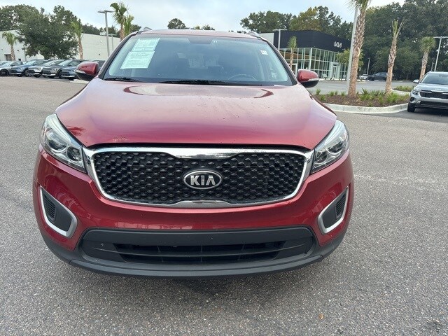 2017 Kia Sorento LX photo 2