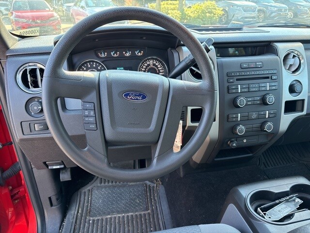 2011 Ford F-150 XLT photo 4