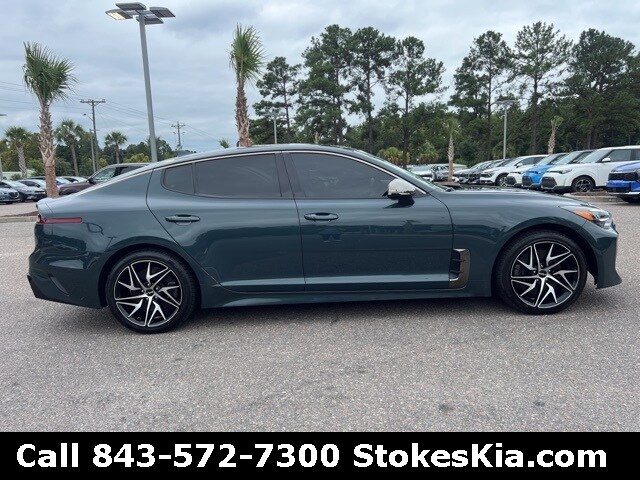 2023 Kia Stinger GT-Line photo 4