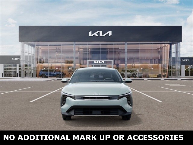 2025 Kia K4 EX photo 2