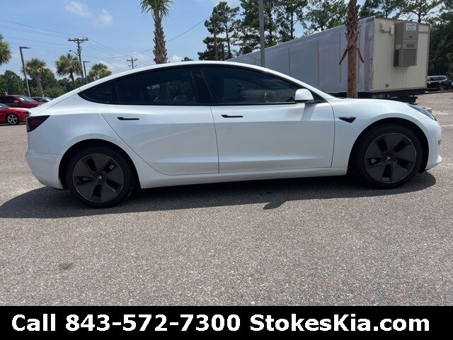 2021 Tesla Model 3 Standard Range Plus photo 4