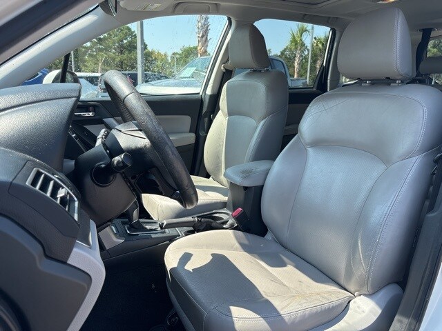 2016 Subaru Forester 2.5i Touring photo 4