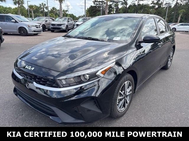 2023 Kia Forte LXS AT's photo