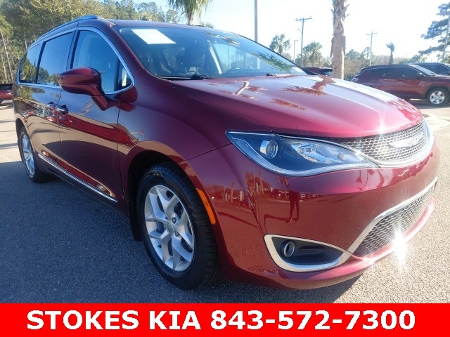 2017 Chrysler Pacifica Touring-L Plus