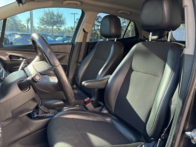 2021 Buick Encore Preferred photo 4