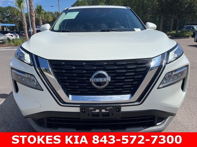 2023 Nissan Rogue SV photo 3