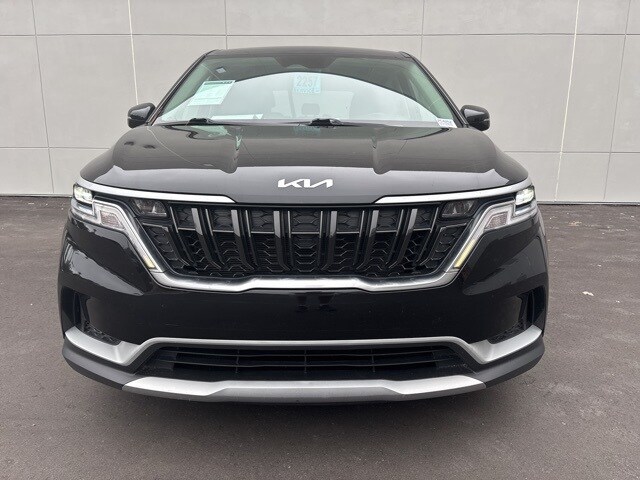2022 Kia Carnival LXS photo 2